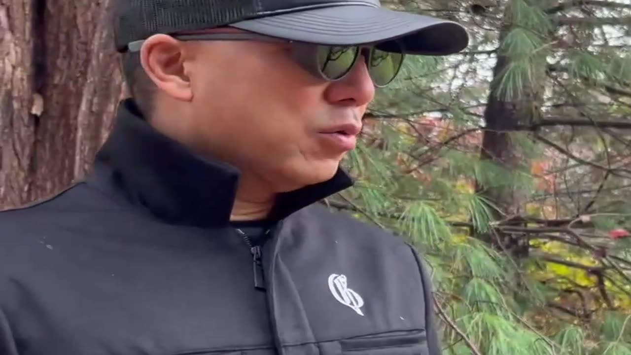 20221101文贵先生GETTR¹⁺²⁺³: #眼镜的故事:沼泽地管理者跟七哥在船上见面。当时要建立货币系统,国家从民主和政治制度开始靠要饭伸手,即使你们帮我那也是不现实的。