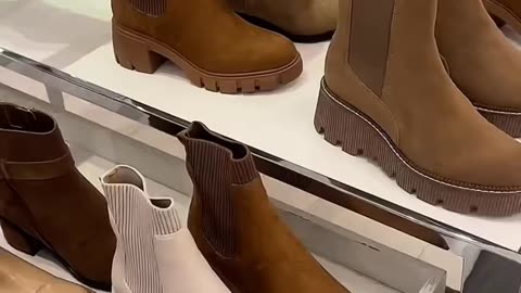 “Hudson’s Bay Going Bankrupt? Massive Liquidation Sales!” 