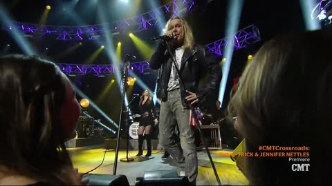 Surrender - Cheap Trick & Jennifer Nettles (live)