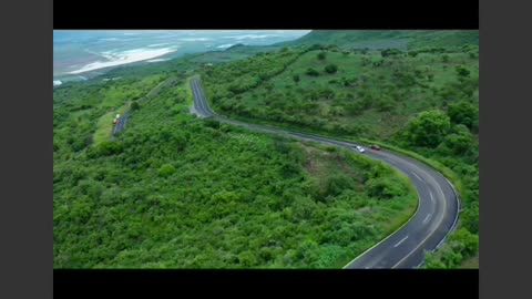 Curvy Road 🛣️