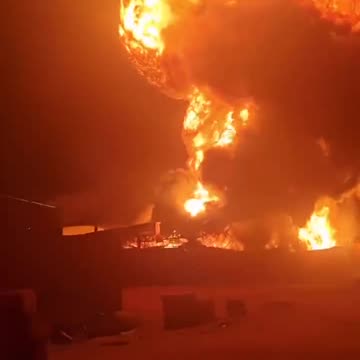 A large fire broke out at a chemical plant in the "Akhijan"
