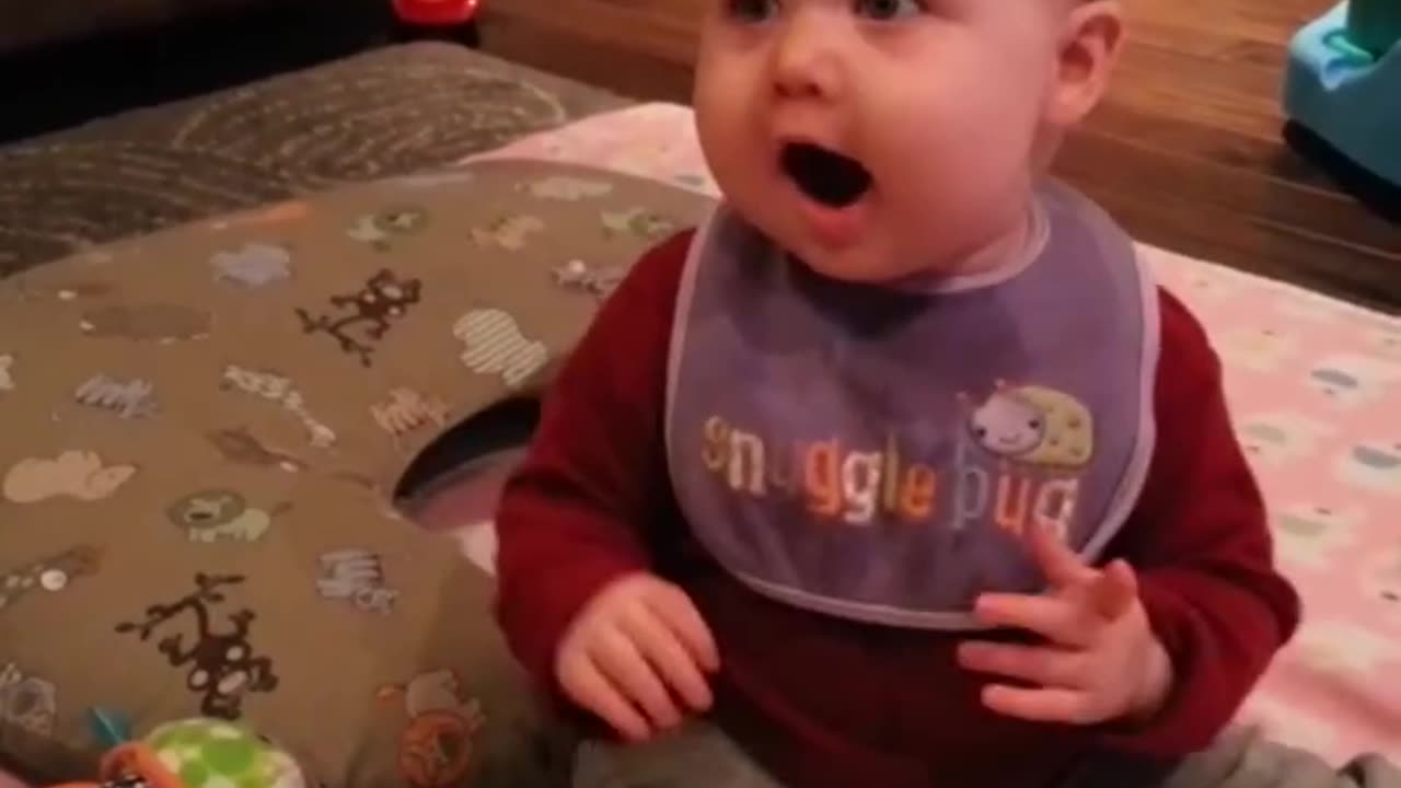 Happy Wednesday, here are some hilarious babies!!