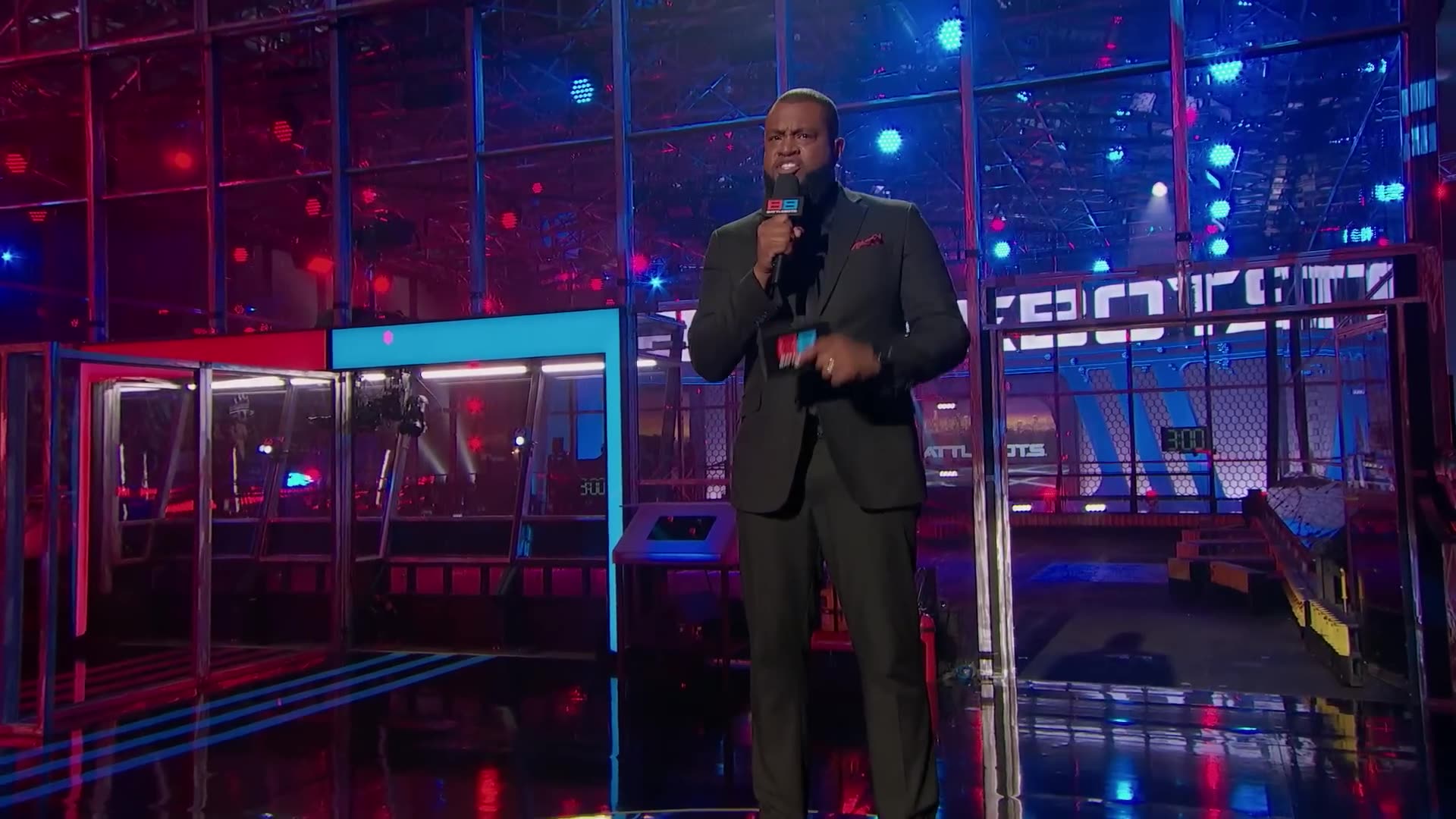 Is This The Most Complicated Battlebot Ever Built Battlebots Bonus