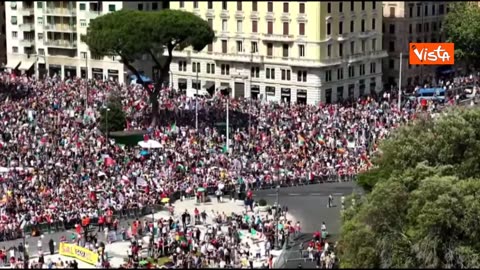 NOTIZIE DAL MONDO “Palestina libera”,il grido della folla alla manifestazione pro Gaza in Piazza San Giovanni a Roma in migliaia al corteo organizzato dai partiti dell'opposizione italiana PD,M5S,SI svolto il 7 giugno 2025