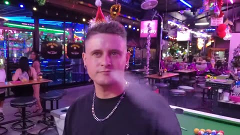 ALCOHOLIC E-BEGGING RACIST PATTAYA BELLENDS