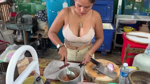 Hot Thai Teens Making Hot Chicken Chow 🍜🍝😍😍
