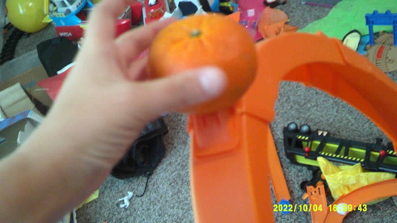 Annoying Orange E. 14: Annoying Orange and the Box