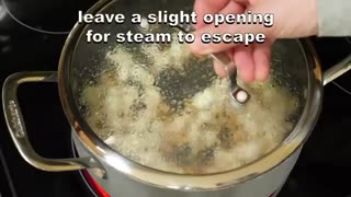 how to make popcorn correct in the stove with a pot