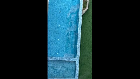 Guess what is happening ? #earthquake ??