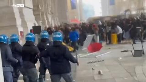 Unreal. No wonder Trump calls ANTIFA terrorists.