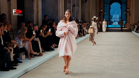 MAX MARA Resort 2026 Caserta - 4K Full Show