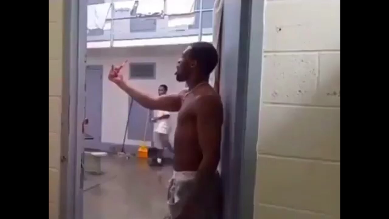 Prisoner schooled a guard for stealing from him