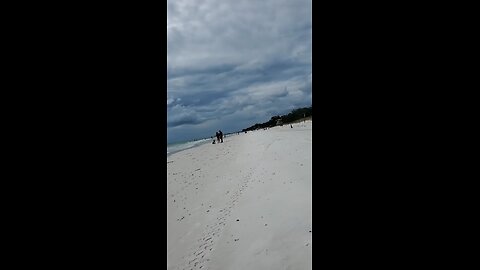 Real Floridians Post the Beach, not 7 hour femcel streams...⛱️ ⛱️ ☂️ 🏖 🌊 ⛱️