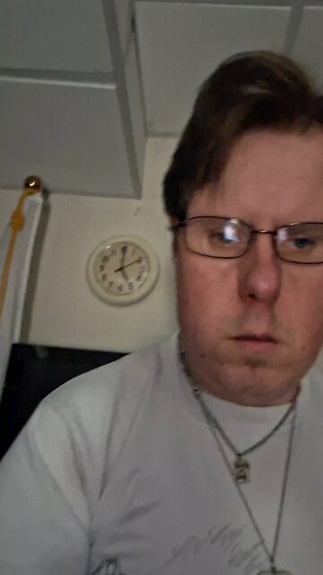 I'm showing yall my bling