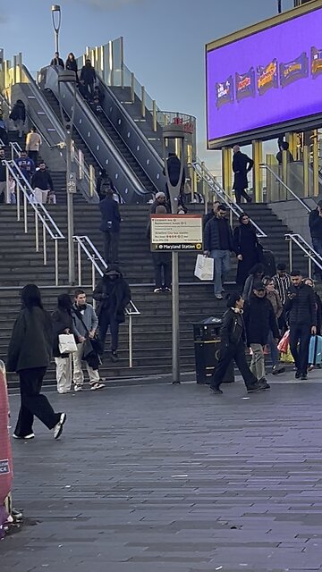 Black preacher sings to Jesus