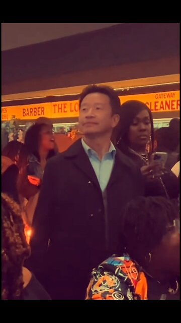 In the club, we’re all fam 😂