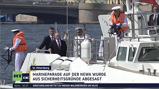 Tag der russischen Flotte: Präsident Putin bei Feierlichkeiten in Sankt Petersburg
