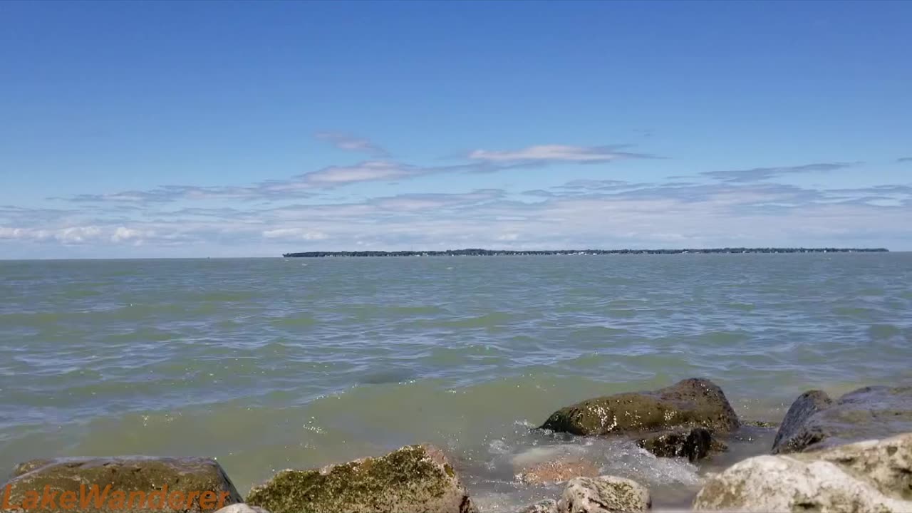 1 Hour of Water and Nature Sounds to Help Relax.