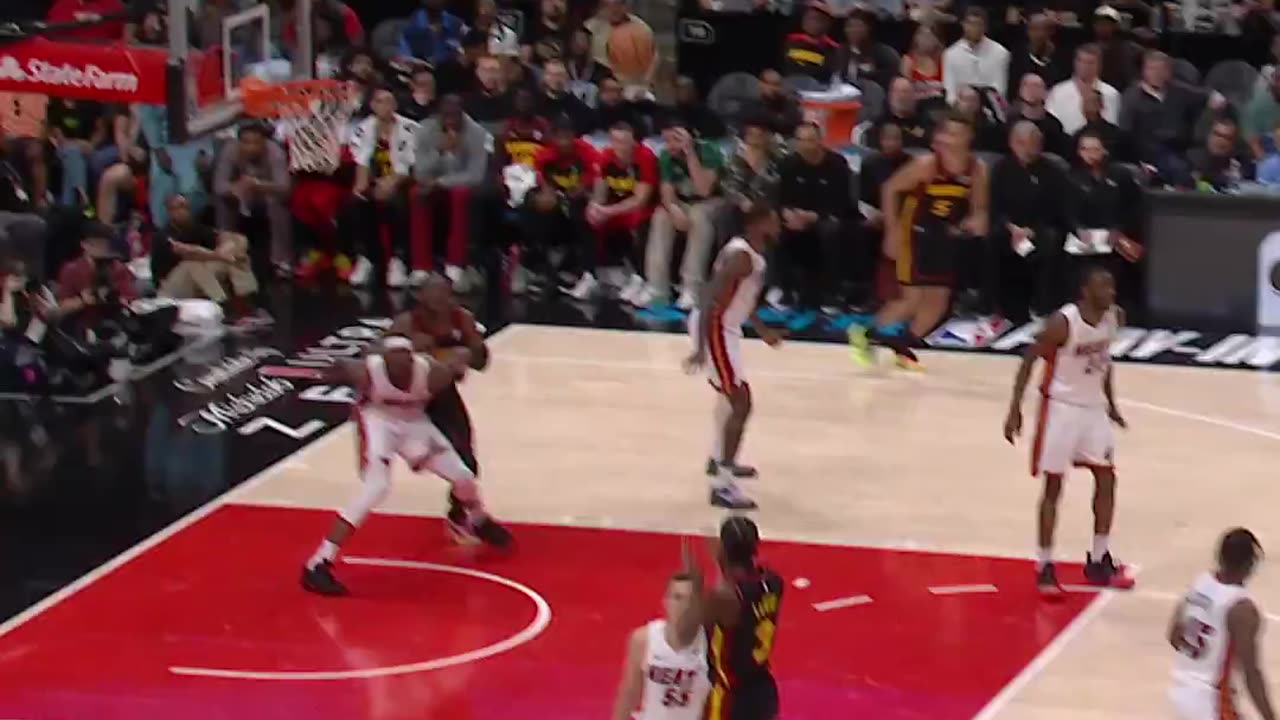 NBA - This Caris LeVert stop & pop was TOUGH 😮‍💨