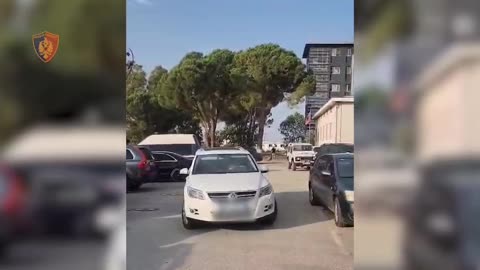 shpallur në kërkim nga drejtësia italiane, përfundojnë në pranga 3 të rinjtë shqiptarë