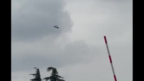 How Fast F35 At Paris Air Show #Aviation #Flying #AeroArduino