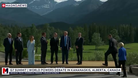 🇺🇸 President Trump and World Leaders Family Photo at G7 Summit in Kananaskis, Alberta, Canada