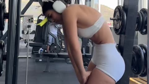 Y la verdad si está más buena explota!🔥 #fypシ #gymtok #outfitgymgirl