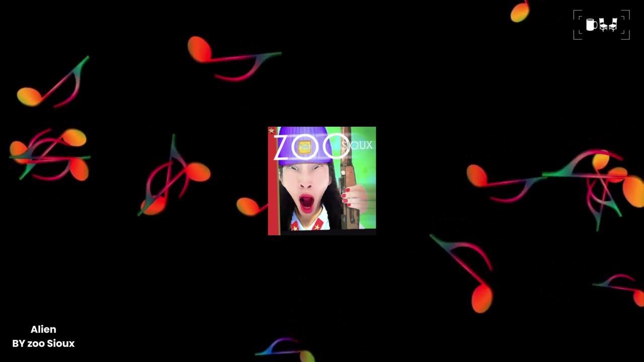 Cupchairs Discovers - 'Alien' (by Zoo Sioux)