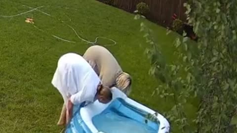 💦🤯 When Emptying a Kids' Pool Becomes a CHALLENGE! | FunFM