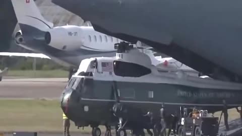 Footage of President Trump’s helicopter arriving by plane is amazing viewers!