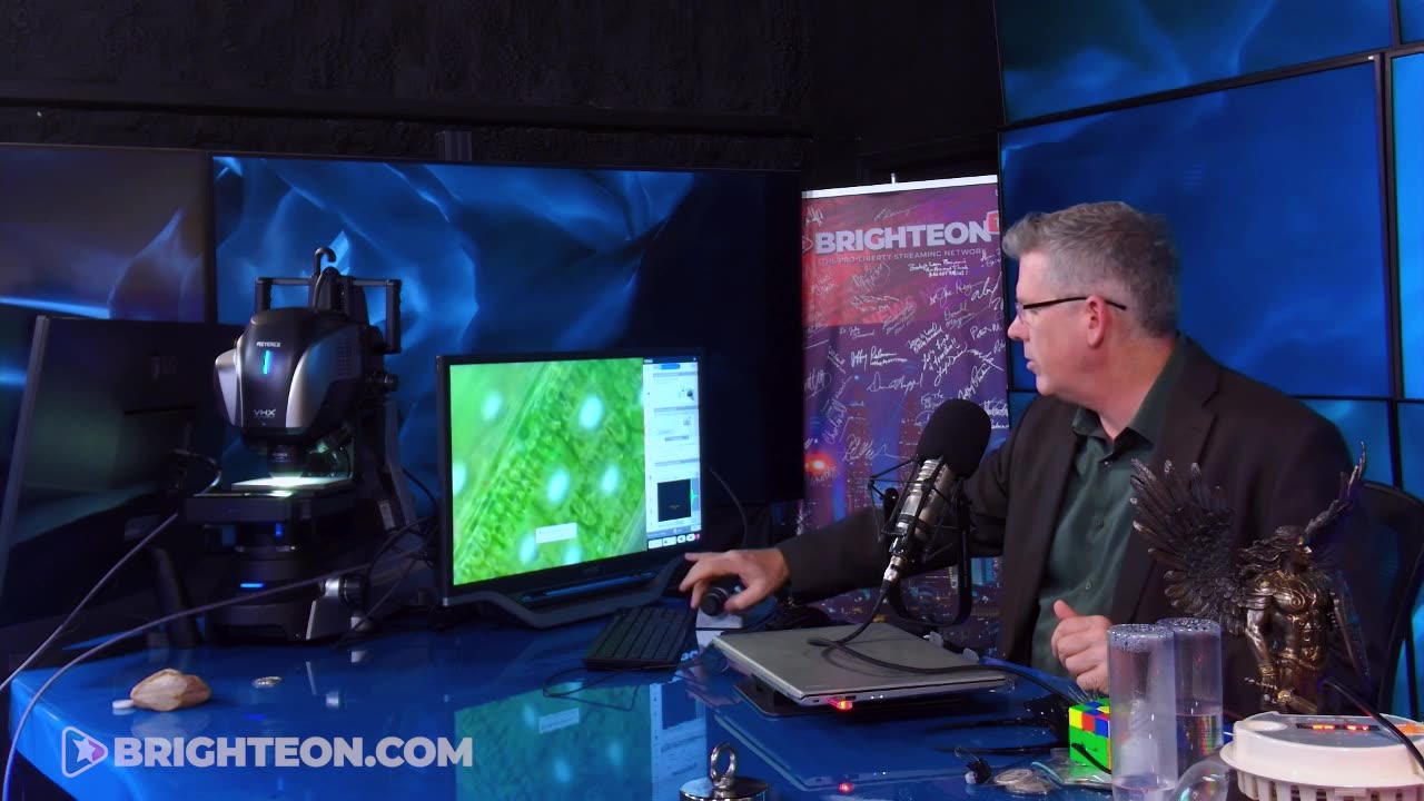 STUNNING VISUAL DETAILS