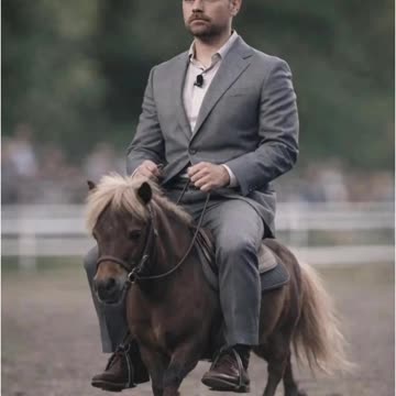 Ben Shapiro ~ Riding in " We can fight. ....🎶