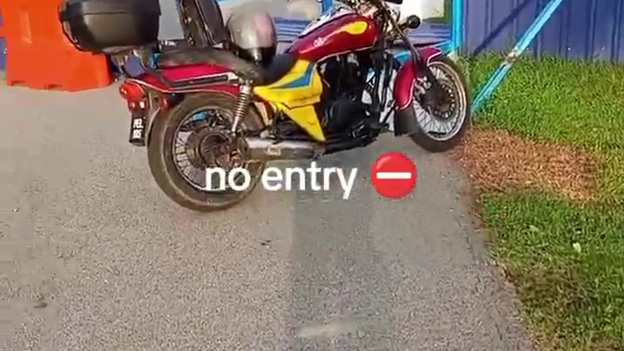 NO ENTRY