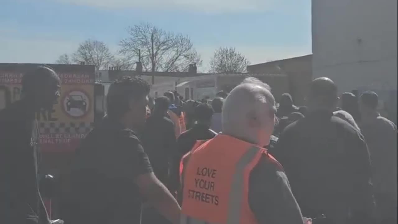 “Bring Your Rubbish to the Mosque” day is happening today ...