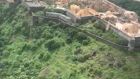 Gujarati famous pahadi Jahan per mausi se jyada Mandir hai