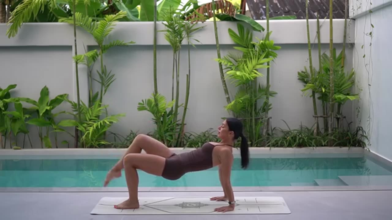 35 MIN UPPER BODY & CORE WORKOUT || At-Home Pilates (No Equipment)