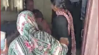 BJP Leader’s Wife Catches Him With Girlfriend in OYO Hotel — Beats Him With Slippers!