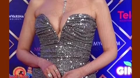 DIVYA KHOSLA AT THE RED CARPET OF 6TH EDITION OF ICONIC GOLD AWARDS | CINEMA NEWS PAPER | 