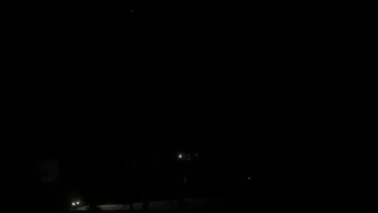 👀 Petrov Val, the moment of strike on railway substation.