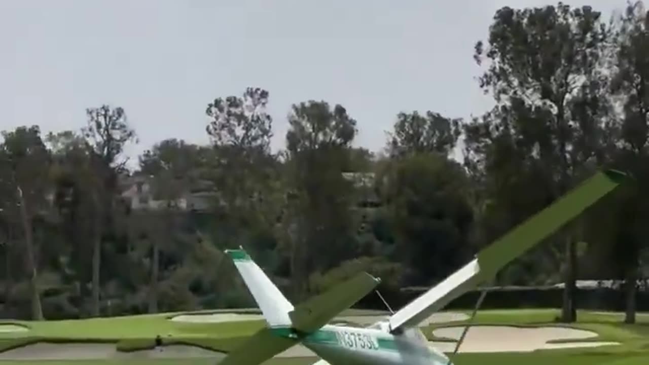 #Plane #crash lands at the Riviera Country Club in the #PacificPalisades #LosAngeles #California