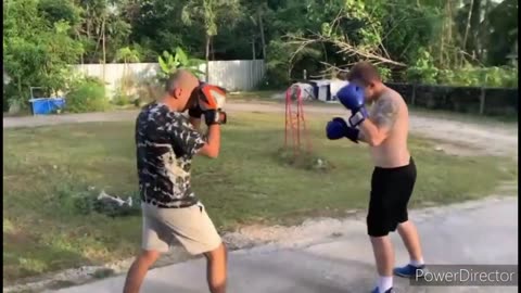 Street boxing training. Armenian street fighter vs pro boxer.