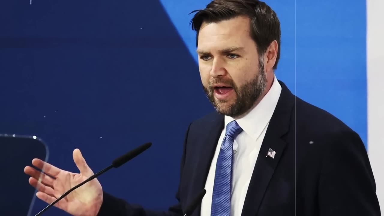 Vance erupts on Starmer.
