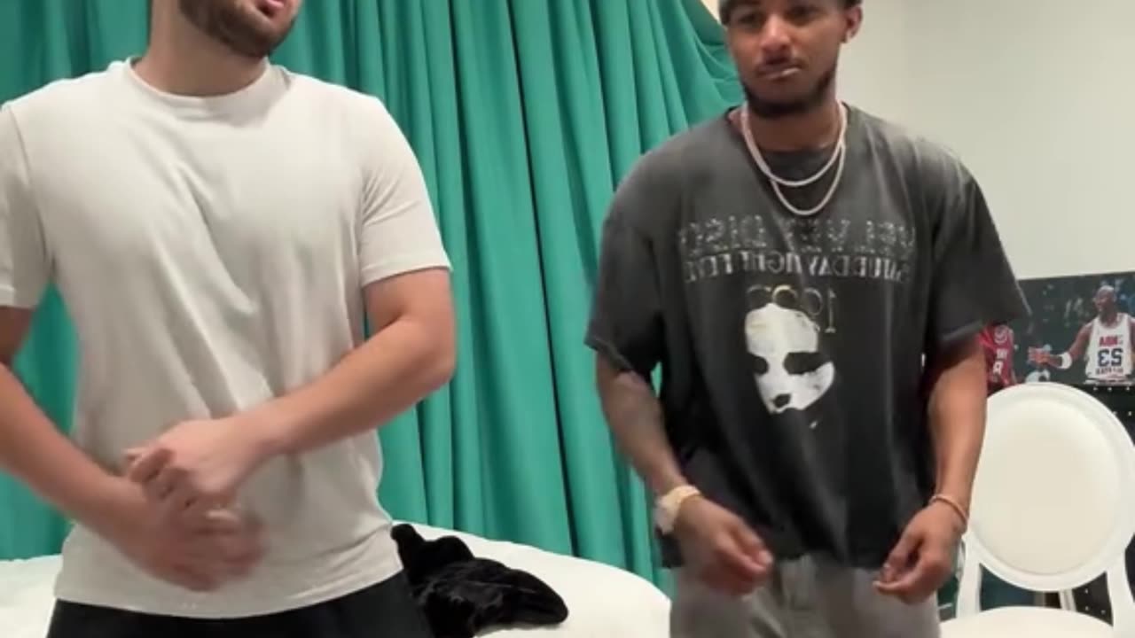 Adin Ross and Ddg vibing to the motion off blame the chart album