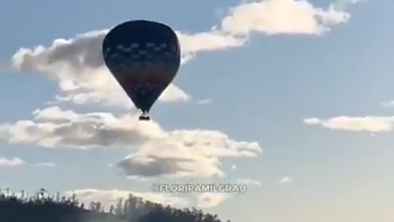 THOUGHT THAT THIS WAS 🚭 A NON-SMOKING FLIGHT