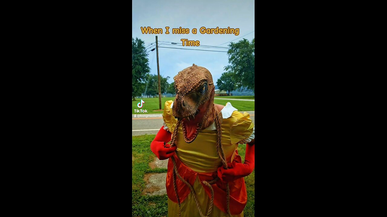 Cosplay dino smoke sesh