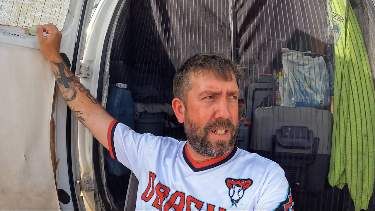 My Go-To Van Life Apps: Road Trip Tech You NEED (2025)