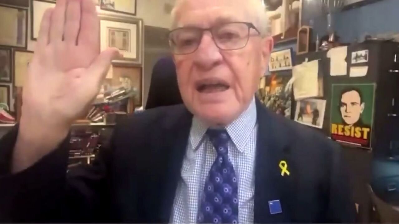 Epsteinův bývalý advokát přísahá, že zná seznam všech jeho klientů!