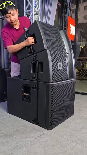 line arrays JBL series