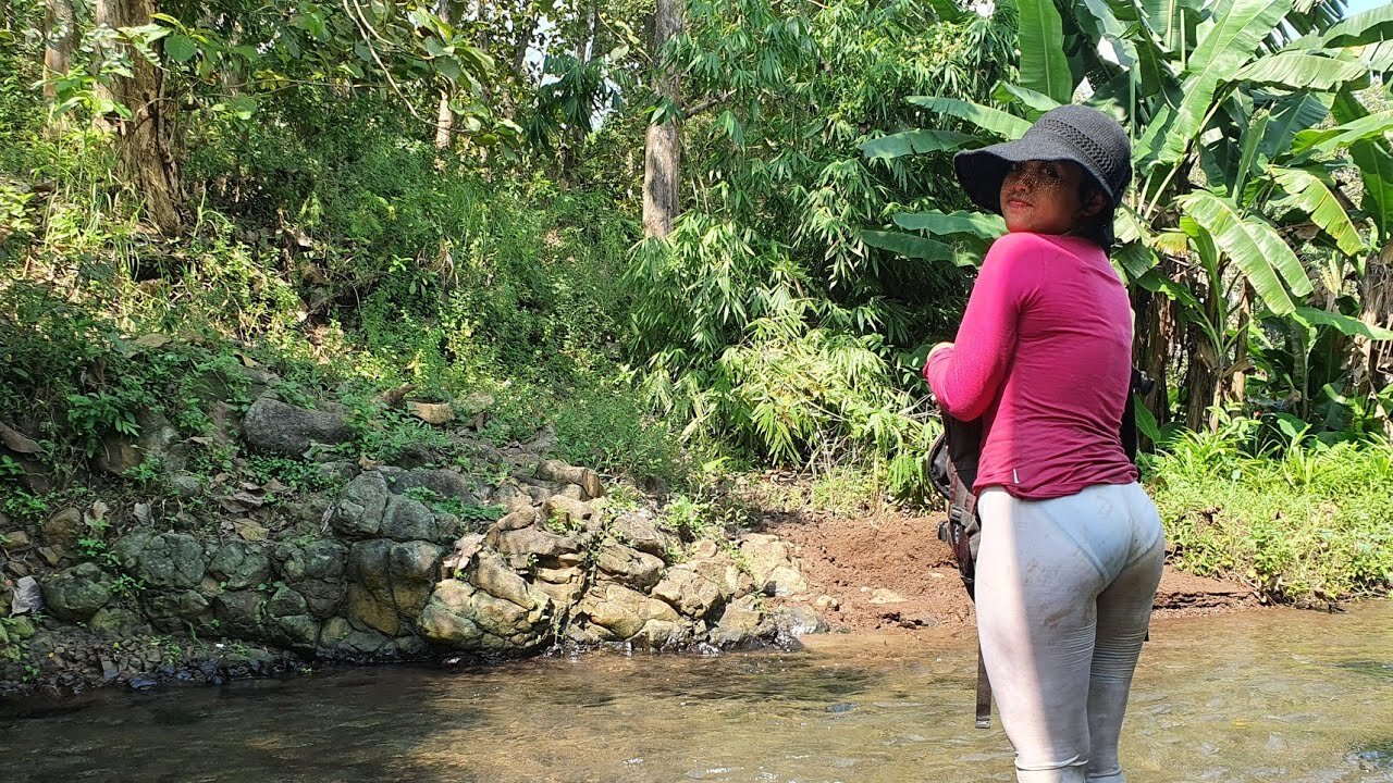 CHALLENGE - Dare to test your courage by setting a fish trap and try on haul