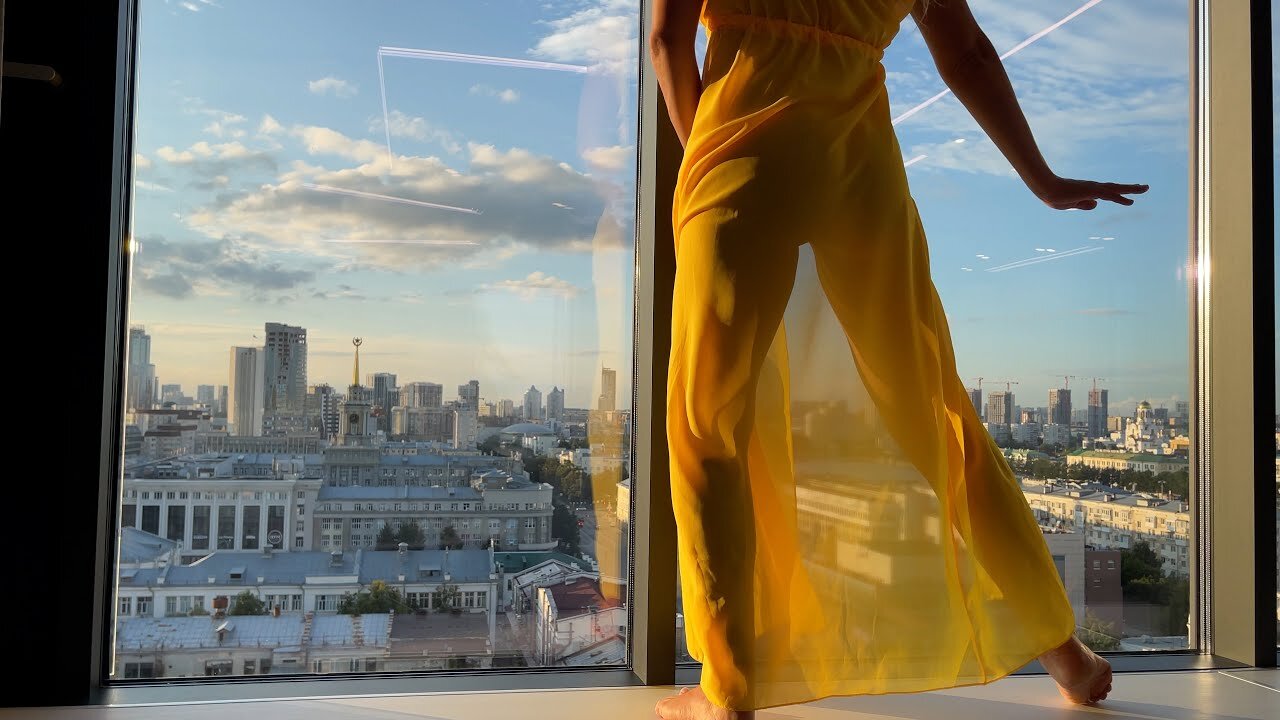 Tais Vlog: Plastic Movements and Morning Light